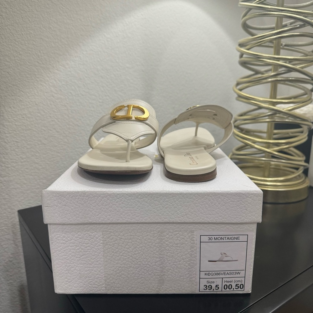 Christian Dior 30 Montaigne CD Leather Thong Sandal White/Gold 39.5 - Picture 9 of 9